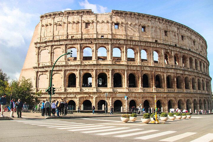 Verken de oude wonderen van Rome, waaronder het Colosseum, het Romeinse Forum en de Palatijnse Heuvel, tijdens een meeslepende rondleiding, foto 9 | wizardtrip