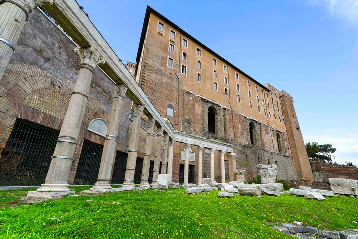 Verken de oude wonderen van Rome, waaronder het Colosseum, het Romeinse Forum en de Palatijnse Heuvel, tijdens een meeslepende rondleiding, foto 12 | wizardtrip
