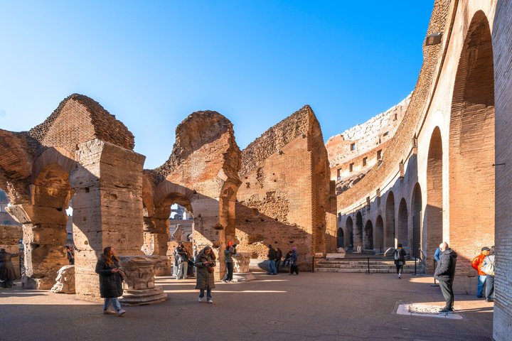 Verken de oude wonderen van Rome, waaronder het Colosseum, het Romeinse Forum en de Palatijnse Heuvel, tijdens een meeslepende rondleiding, foto 17 | wizardtrip