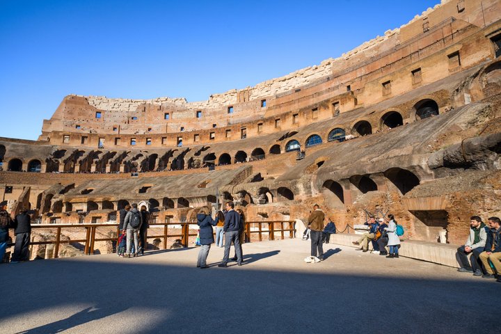 Verken de oude wonderen van Rome, waaronder het Colosseum, het Romeinse Forum en de Palatijnse Heuvel, tijdens een meeslepende rondleiding, foto 28 | wizardtrip