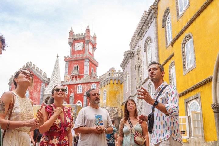 Half-Day Sintra and Pena Palace Tour from Lisbon - Expert Guide | wizardtrip