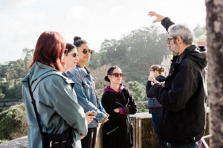Small group tour exploring the colorful Pena Palace and historic Sintra from Lisbon, photo 13 | wizardtrip