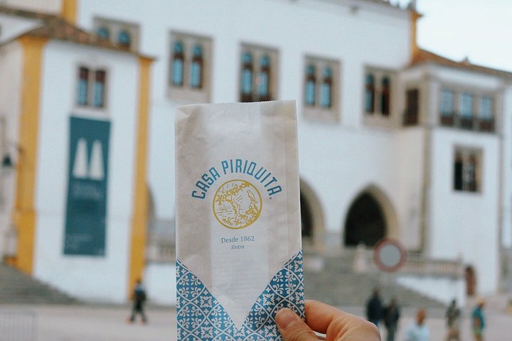 Small group tour exploring the colorful Pena Palace and historic Sintra from Lisbon, photo 16 | wizardtrip