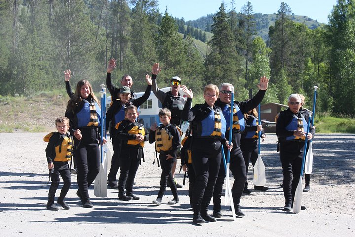 Elveوس rafting-eventyr på Snake River i Jackson Hole, USA, med spennende stryk og naturskjønn canyon-utsikt, foto 18 | wizardtrip