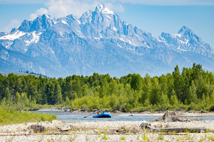Tetons and Snake River Scenic Float Trip In Jackson Hole | wizardtrip