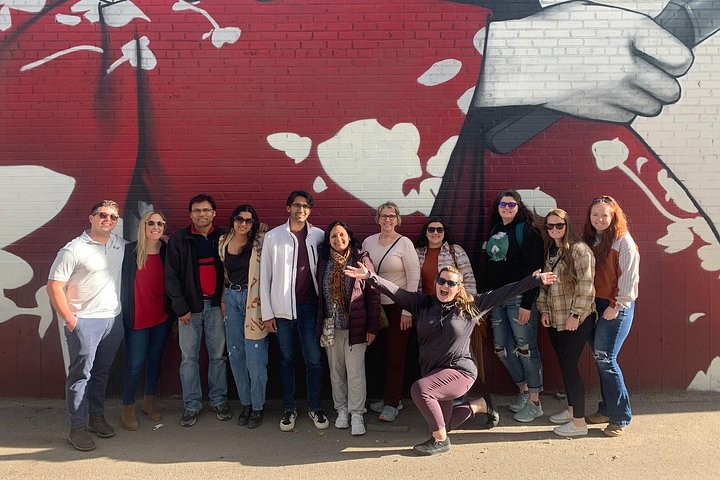 En guidad matresa genom Denvers RiNo Arts District, med väggmålningar och lokala rätter, foto 30 | wizardtrip