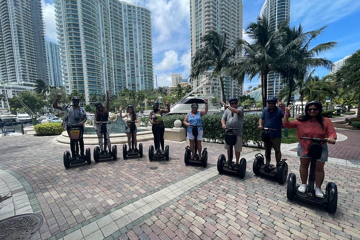 Deslízate por Fort Lauderdale en Segway, explorando monumentos frente al mar y casas de celebridades, foto 15 | wizardtrip