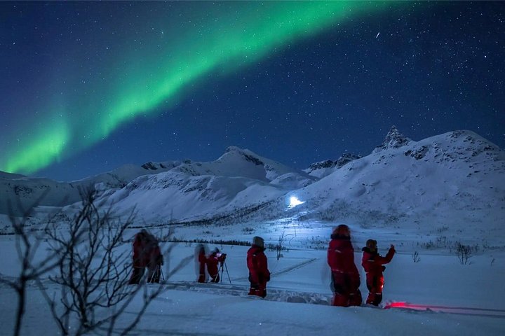 Jakt på norrsken i liten grupp i Tromsø, Norge, med lägereld och arktisk utrustning, foto 21 | wizardtrip