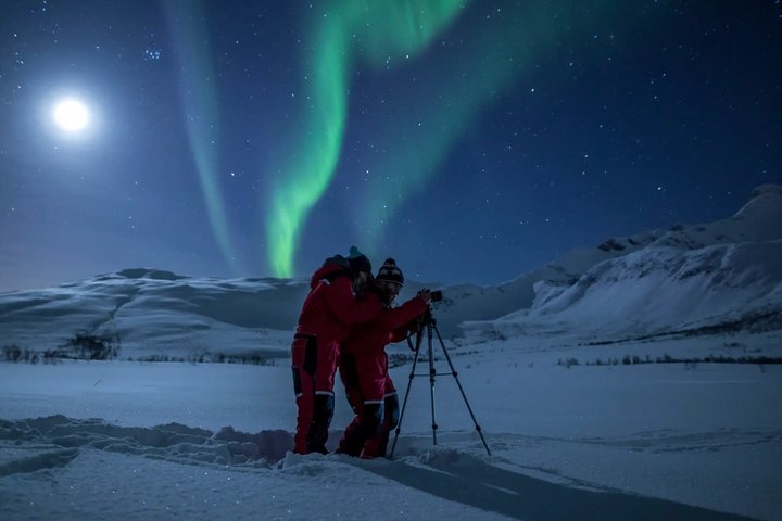 Jakt på norrsken i liten grupp i Tromsø, Norge, med lägereld och arktisk utrustning, foto 22 | wizardtrip