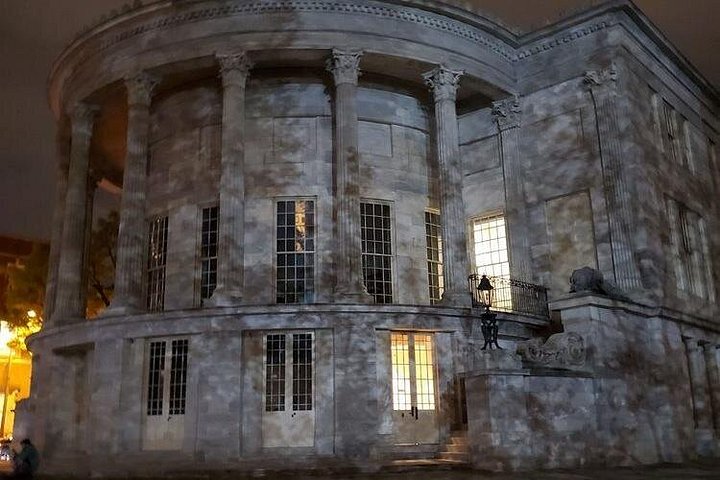 Utforsk Philadelphias historiske distrikt om natten på en unik vandretur med voksentema, foto 16 | wizardtrip
