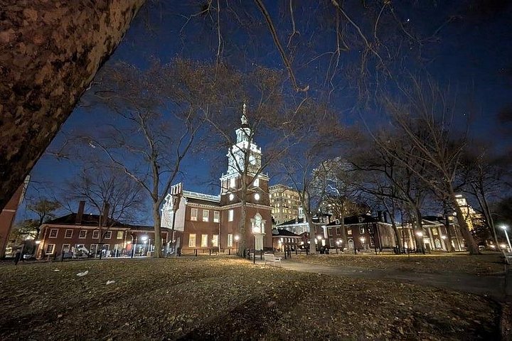 Utforsk Philadelphias historiske distrikt om natten på en unik vandretur med voksentema, foto 30 | wizardtrip