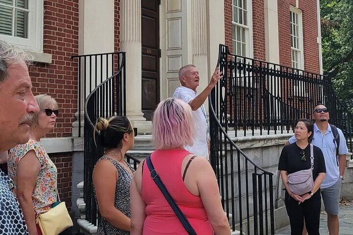 Historical walking tour of Philadelphia's Revolutionary landmarks, including Independence Hall and the Liberty Bell, photo 6 | wizardtrip