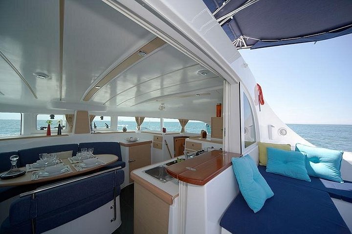 Catamaran cruise op de Taag in Lissabon, Portugal, met zichtbare stadsbezienswaardigheden, foto 13 | wizardtrip