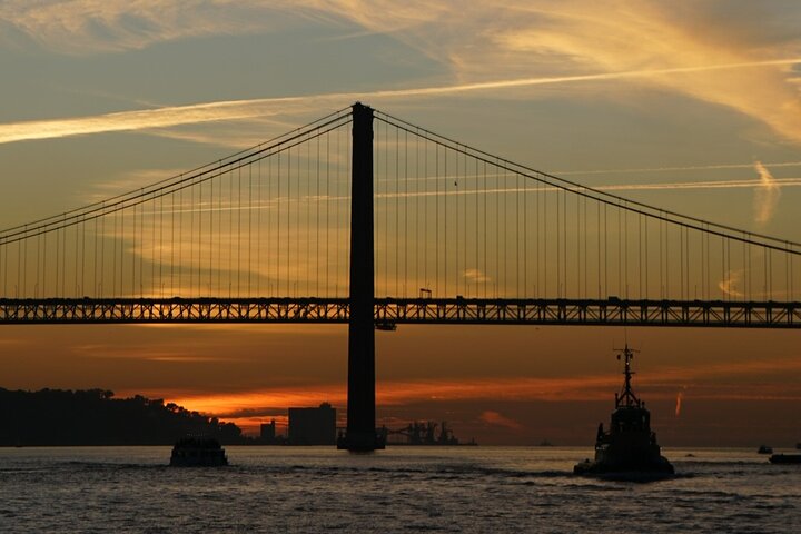 Catamaran cruise op de Taag in Lissabon, Portugal, met zichtbare stadsbezienswaardigheden, foto 25 | wizardtrip