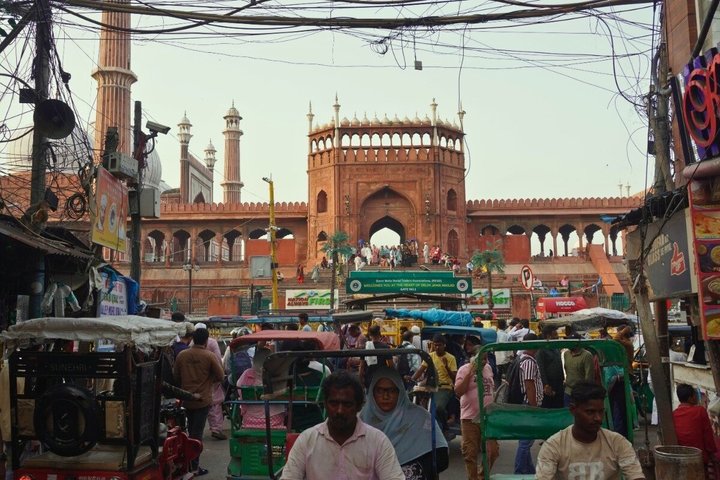 Um vibrante passeio de comida de rua na Velha Delhi, Índia, com iguarias locais e mercados movimentados, foto 14 | wizardtrip