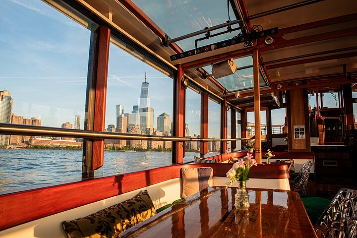 New York City Sunset Cruise on a Yacht | wizardtrip