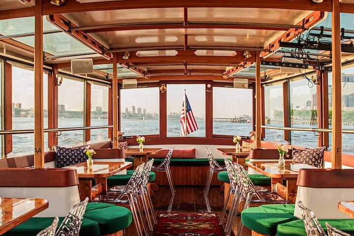 Passeio de barco pela Baía de Nova Iorque com vistas da Estátua da Liberdade e do skyline de Manhattan, foto 8 | wizardtrip