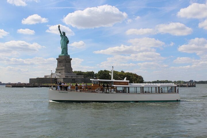 Passeio de barco pela Baía de Nova Iorque com vistas da Estátua da Liberdade e do skyline de Manhattan, foto 9 | wizardtrip