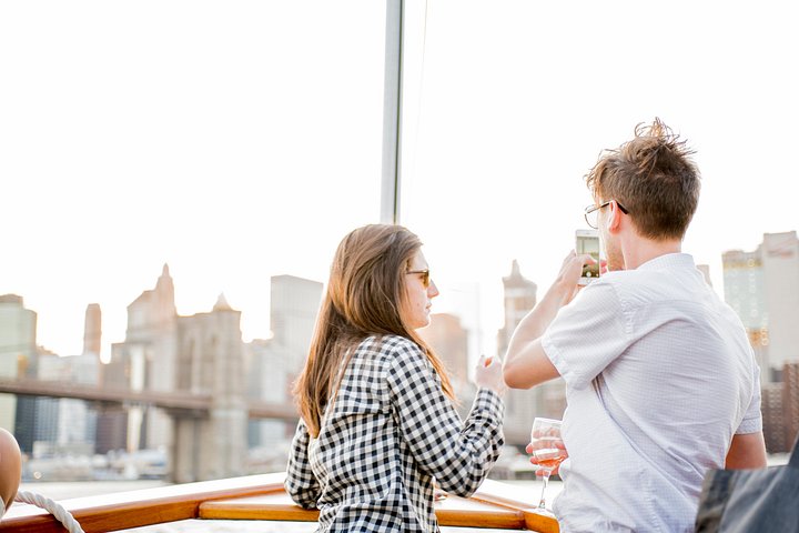 Passeio de barco pela Baía de Nova Iorque com vistas da Estátua da Liberdade e do skyline de Manhattan, foto 14 | wizardtrip