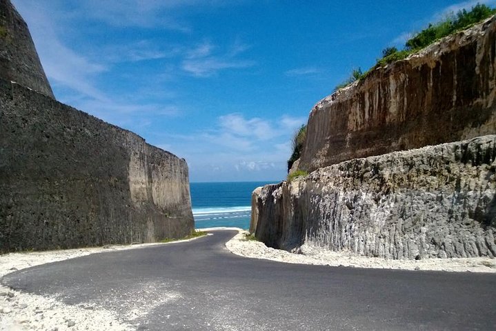 Excursion privée des plages de Bali, du temple d'Uluwatu, de la danse Kecak et du dîner de fruits de mer à Jimbaran, photo 11 | wizardtrip