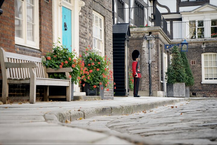 Visite de la Tour de Londres en accès anticipé, présentant les Joyaux de la Couronne et la cérémonie des Beefeaters, photo 11 | wizardtrip