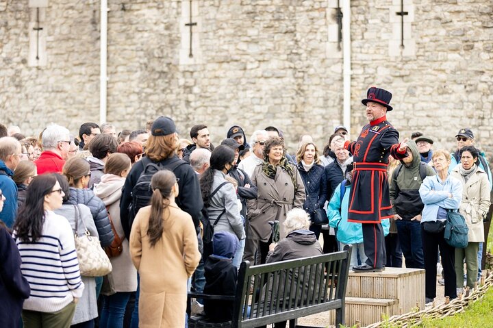 Visite de la Tour de Londres en accès anticipé, présentant les Joyaux de la Couronne et la cérémonie des Beefeaters, photo 12 | wizardtrip