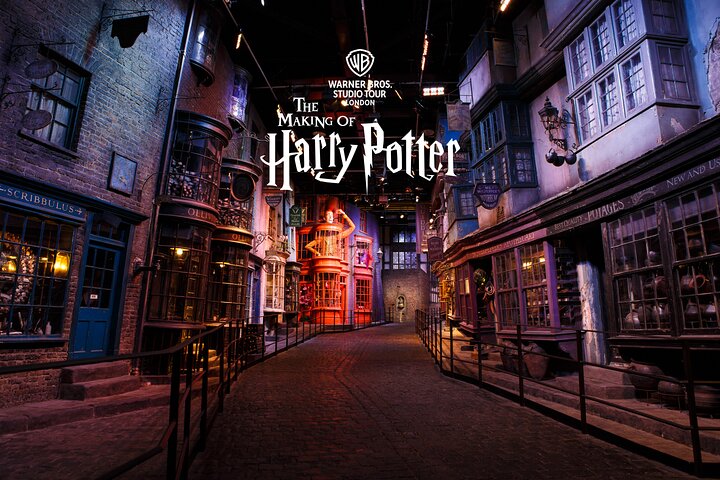 Découvrez la magie des films Harry Potter avec une visite guidée du Warner Bros. Studio Tour London, incluant le transport, photo 8 | wizardtrip