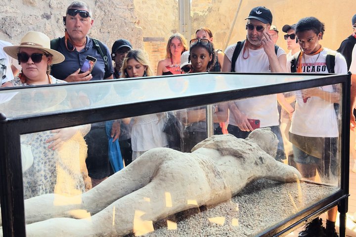 Ganztägiger Ausflug von Rom nach Pompeji und zur Amalfiküste mit antiken Ruinen und atemberaubenden Küstenblicken, Foto 13 | wizardtrip