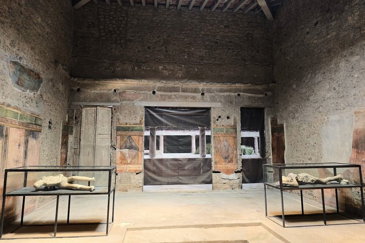 Ganztägiger Ausflug von Rom nach Pompeji und zur Amalfiküste mit antiken Ruinen und atemberaubenden Küstenblicken, Foto 17 | wizardtrip