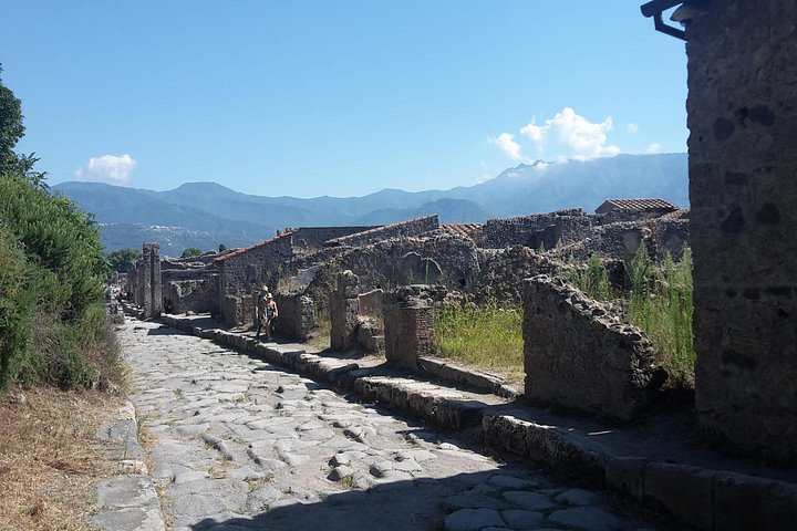 Ganztägiger Ausflug von Rom nach Pompeji und zur Amalfiküste mit antiken Ruinen und atemberaubenden Küstenblicken, Foto 33 | wizardtrip