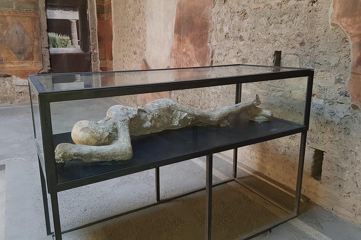 Ganztägiger Ausflug von Rom nach Pompeji und zur Amalfiküste mit antiken Ruinen und atemberaubenden Küstenblicken, Foto 37 | wizardtrip