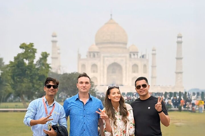 Tour privado en coche al Taj Mahal y Fuerte de Agra desde Delhi, con almuerzo de 5 estrellas, foto 8 | wizardtrip