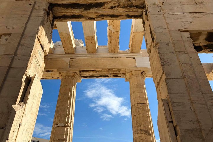 Private tour exploring the Acropolis and Athens highlights, including the Parthenon and city views, photo 12 | wizardtrip