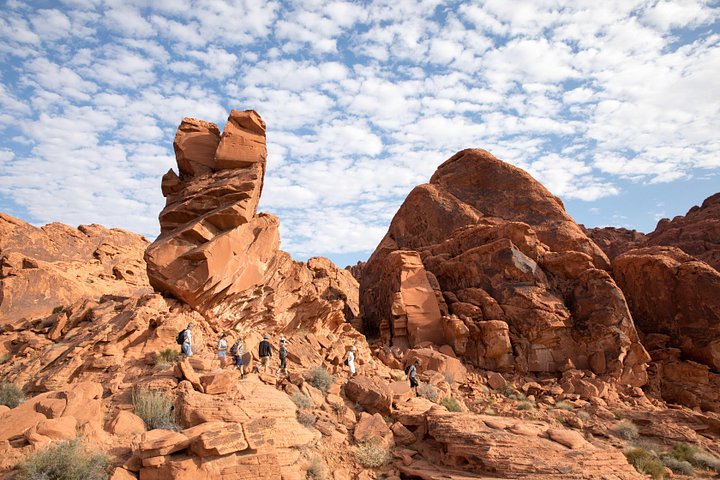 Caminhada guiada pelas vibrantes formações de rocha vermelha do Valley of Fire State Park, perto de Las Vegas, foto 9 | wizardtrip