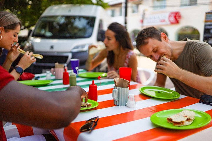 Explorez la scène culinaire de Playa del Carmen avec une visite gastronomique guidée à pied, en dégustant des spécialités locales, photo 49 | wizardtrip