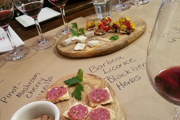 En guidet mat- og vinvandring gjennom den sjarmerende byen Healdsburg, California, foto 6 | wizardtrip