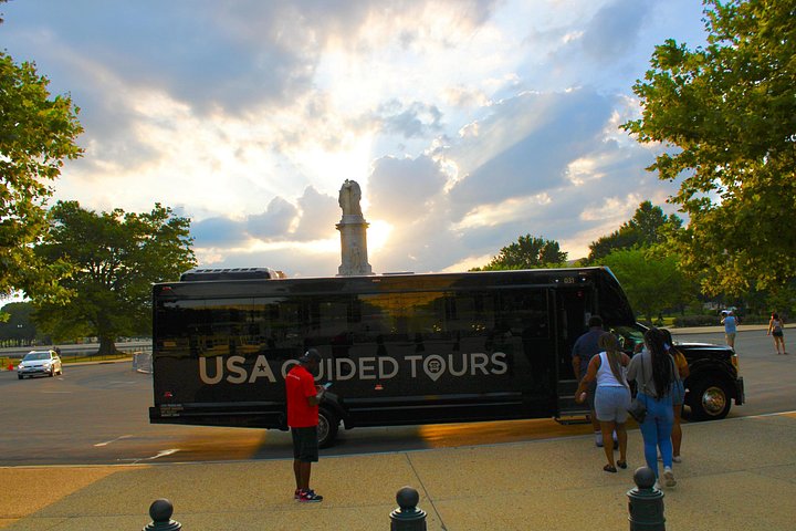 Guidet busstur til Washington DCs ikoniske monumenter og landemerker, inkludert båttur, foto 35 | wizardtrip