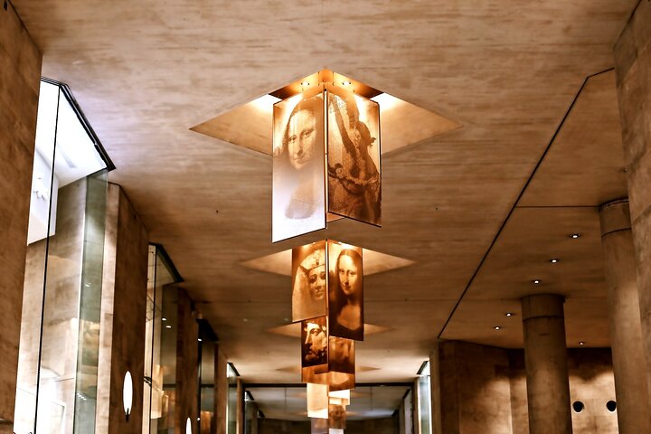 Guidet tur i Louvre-museet i Paris, som viser frem kjente kunstverk, foto 21 | wizardtrip