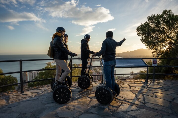 Malaga : Tour Monumental en Segway de 2h | wizardtrip