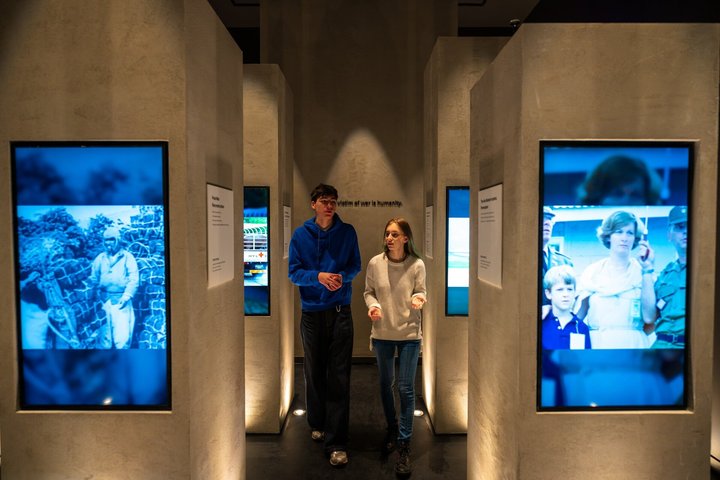 Turister udforsker Koreas Demilitariserede Zone (DMZ) nær Seoul, Sydkorea, foto 9 | wizardtrip