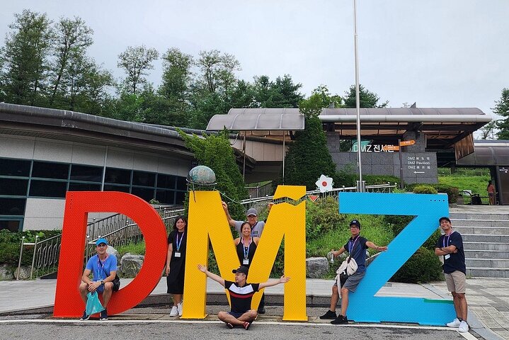 Turister udforsker Koreas Demilitariserede Zone (DMZ) nær Seoul, Sydkorea, foto 26 | wizardtrip
