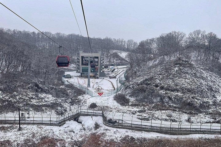 Turister udforsker Koreas Demilitariserede Zone (DMZ) nær Seoul, Sydkorea, foto 35 | wizardtrip