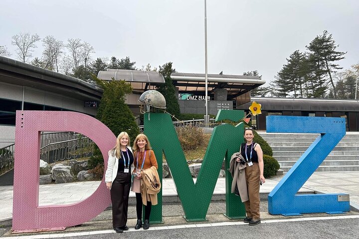 Turister udforsker Koreas Demilitariserede Zone (DMZ) nær Seoul, Sydkorea, foto 50 | wizardtrip