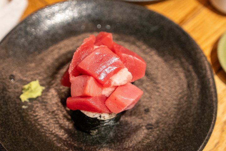 新宿の活気ある地区を巡るガイド付きハシゴ酒ツアーで、東京の活気あるナイトライフを体験してください、写真21 | wizardtrip
