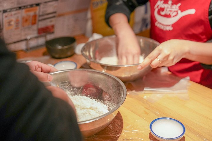 Clase de cocina práctica de ramen y gyoza en Kioto con chefs profesionales, foto 32 | wizardtrip