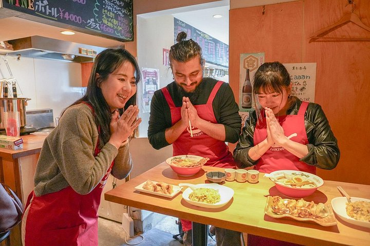 Clase de cocina práctica de ramen y gyoza en Kioto con chefs profesionales, foto 43 | wizardtrip
