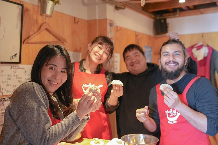 Clase de cocina práctica de ramen y gyoza en Kioto con chefs profesionales, foto 44 | wizardtrip