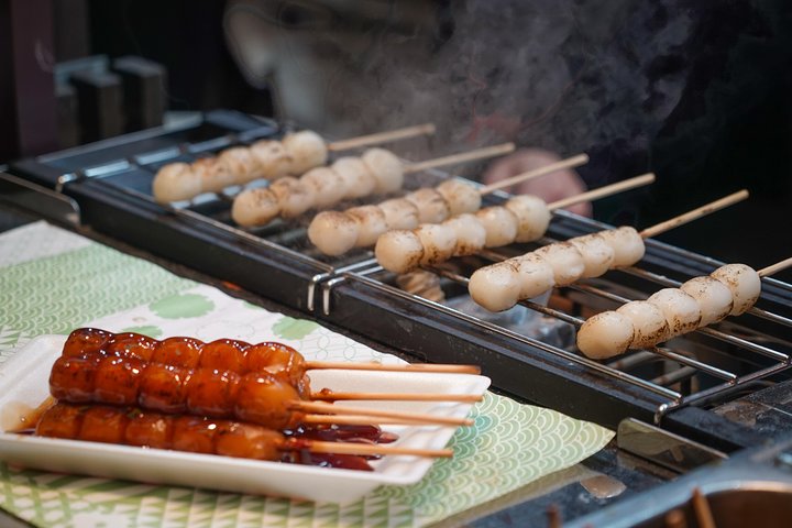 Nishiki Market Brunch Walking Tour (7 Tastings + Brunch) | wizardtrip