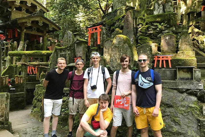 Versteckte Wanderung durch Fushimis Inari Bambushaine und Torii-Tore in Kyoto, Japan, Foto 22 | wizardtrip