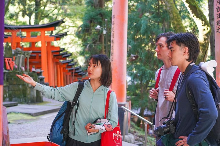 Versteckte Wanderung durch Fushimis Inari Bambushaine und Torii-Tore in Kyoto, Japan, Foto 43 | wizardtrip